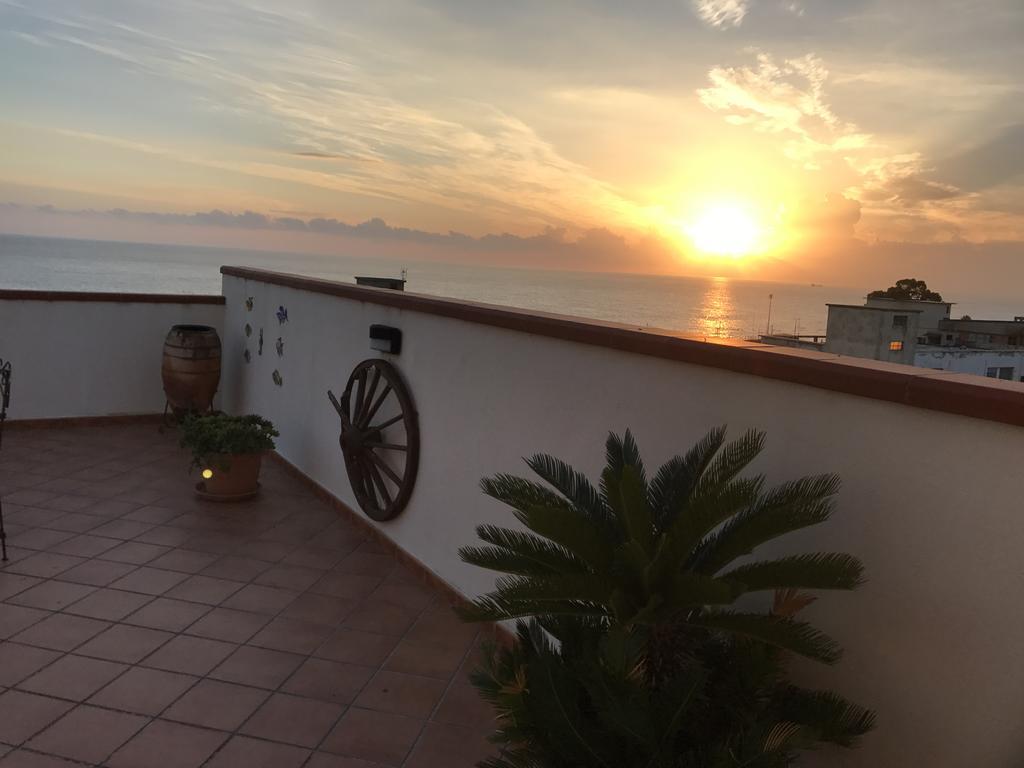 Hotel Terrazze Sul Mare Melito Di Porto Salvo Exterior foto